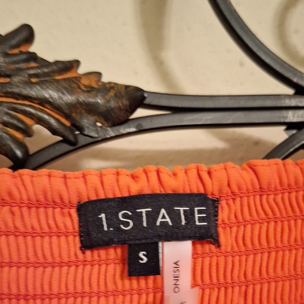 🔥🔥 HOT DEAL Orange  Crop Top Ruched Sleeves side Zip Closure. NWT Size - Picture 12 of 14